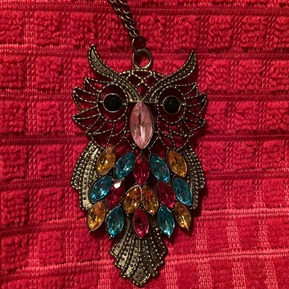 Owl Necklace with multi color gemstones. - Picture 2 of 4